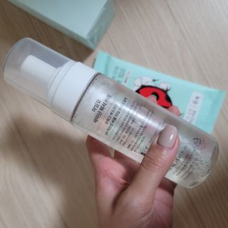 아임오 페미닌워시 150ML + 페미닌티슈6입 + 아임오스티커 + 쿠폰북 — 5점을 준 리뷰어가 2021년 10월 올린 사용 사진
