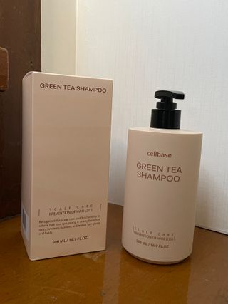프리마인 더이상 뻣뻣하고 효과없는 탈모샴푸는 NO. 근본부터 케어하는 셀베이스 그린티샴푸(500ml) — 2.5점을 준 리뷰어가 2023년 4월 올린 사용 사진