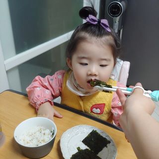 [해림맛김] 들기름에 구운 바삭바삭 김 4종 세트 + 1종 랜덤발송 총5개입 — 5점을 준 리뷰어가 2021년 2월 올린 사용 사진