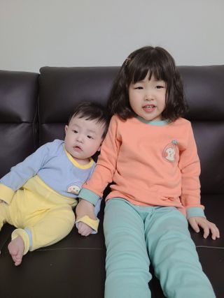 유비맘 캔디팡팡 내의/내복 상하 세트 — 5점을 준 리뷰어가 2021년 3월 올린 사용 사진