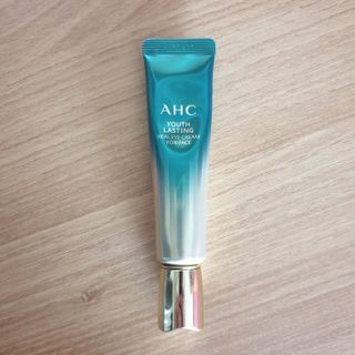 [NEW 탄력유턴 아이크림] AHC 유스 래스팅 리얼 아이크림 포 페이스 — 5점을 준 리뷰어가 2021년 2월 올린 사용 사진