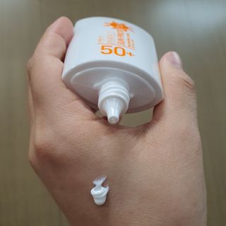 약손명가코스메틱 에오스보떼 퍼펙트 선 프로텍터 선크림 / 인_아웃 스킨 핏 비비크림 세트 구성 — 5점을 준 리뷰어가 2021년 6월 올린 사용 사진