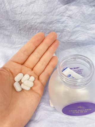 트루헬퍼 굿밤 특급 건강 보조제 수면 1박스 2개월분 — 4점을 준 리뷰어가 2023년 4월 올린 사용 사진