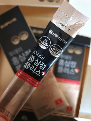 서울약사신협_투데이홍삼정플러스스틱_10g x 30포 — 5점을 준 리뷰어가 2020년 12월 올린 사용 사진