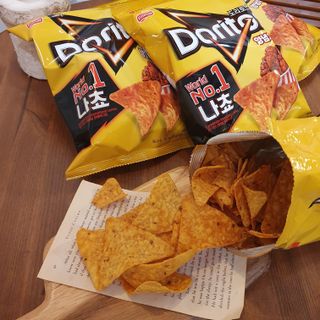 롯데제과 도리토스 양념치킨맛 — 5점을 준 리뷰어가 2021년 4월 올린 사용 사진