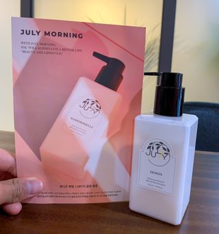 줄라이 모닝 _ JULY MORNING 줄라이모닝 하이드레이팅 퍼퓸드 바디앤핸드 에멀젼 — 5점을 준 리뷰어가 2021년 9월 올린 사용 사진