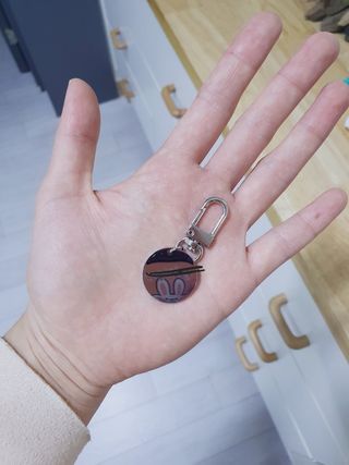 컴바이유 써지컬 각인 키링 [반려동물 인식표, 커플 키링, 가족 키링] — 5점을 준 리뷰어가 2022년 4월 올린 사용 사진