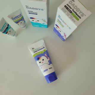 닥터데디스 안심불소 튼튼치약(청포도, 민트 중 택 1) 60g + 여행용 미니 치약 15g — 5점을 준 리뷰어가 2022년 9월 올린 사용 사진