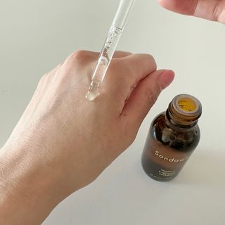 스킨큐어 산다화 비타민c 화이트닝 에센스 30ml — 5점을 준 리뷰어가 2023년 9월 올린 사용 사진