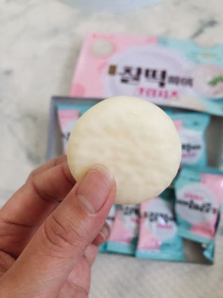 롯데제과 찰떡파이 크림치즈 — 4.5점을 준 리뷰어가 2021년 5월 올린 사용 사진