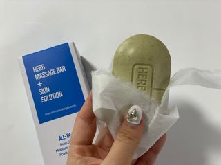 제이제이바이오 허브마사지바 올인원 알약비누 — 5점을 준 리뷰어가 2022년 3월 올린 사용 사진