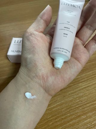 러브모아 향수 고체향수 승무원 고체향수 바르는 향수 니치향수 도손 우드세이지 앤 씨솔트 — 5점을 준 리뷰어가 2022년 11월 올린 사용 사진