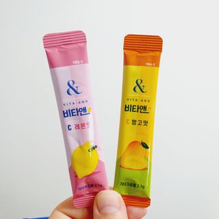 비타앤C 레몬맛, 망고맛 — 5점을 준 리뷰어가 2021년 4월 올린 사용 사진