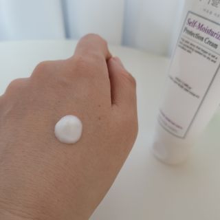 셀프 모이스처라이징 프로텍션 크림 셀프 모이스처라이징 프로텍션크림 — 4점을 준 리뷰어가 2022년 4월 올린 사용 사진
