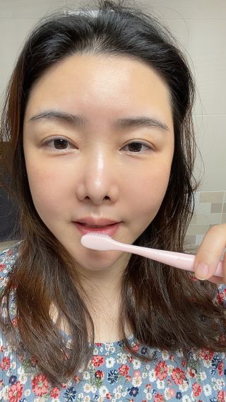 펙트럼 안티박 프리미엄 칫솔 8개입 — 5점을 준 리뷰어가 2023년 12월 올린 사용 사진