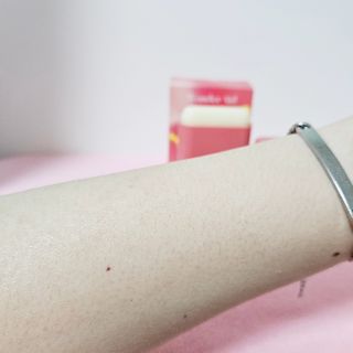 프리[원더에이드] 바디컷 스틱 — 5점을 준 리뷰어가 2024년 7월 올린 사용 사진
