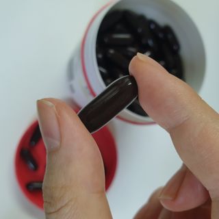 Swisse 스위스 고함량 프로폴리스 2,000mg 210정 — 5점을 준 리뷰어가 2021년 11월 올린 사용 사진