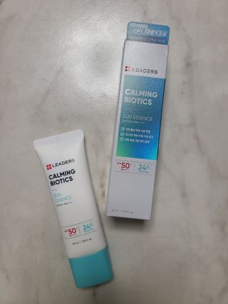 리더스코스메틱 리더스 카밍 바이오틱스 선 에센스 SPF 50+ PA++++ — 5점을 준 리뷰어가 2022년 6월 올린 사용 사진