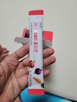 아임오 ABC 콜라겐 젤리 14포 — 5점을 준 리뷰어가 2021년 11월 올린 사용 사진