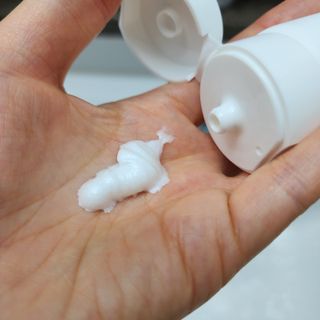바노바기 코스메틱 바노바기 밀크씨슬 리페어 시카 폼 클렌저 플러스 120ml + 선스크린 플러스 50ml — 4점을 준 리뷰어가 2023년 7월 올린 사용 사진