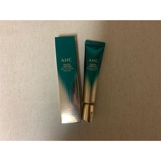 [NEW 탄력유턴 아이크림] AHC 유스 래스팅 리얼 아이크림 포 페이스 — 4점을 준 리뷰어가 2021년 4월 올린 사용 사진
