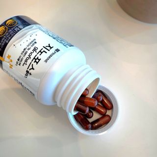 프리마인 홍삼의 강력한 에너지, 이제는 흡수율을 높인 최첨단 캡슐로 간편하게 초고속 충전하세요. — 5점을 준 리뷰어가 2022년 12월 올린 사용 사진
