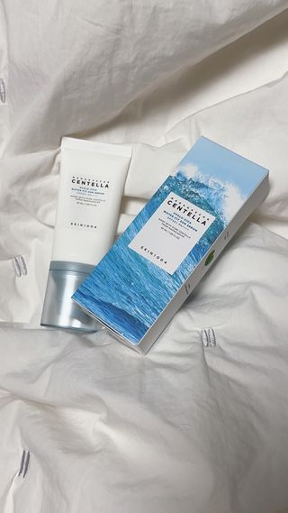 [스킨1004] 마다가스카르 센텔라 히알루-시카 워터핏 선세럼 50ml — 5점을 준 리뷰어가 2024년 5월 올린 사용 사진