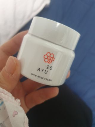 AYU25[아유트웬티파이브]다마스크로즈워터 베이스 천연 수분 촉촉 크림 — 5점을 준 리뷰어가 2021년 4월 올린 사용 사진