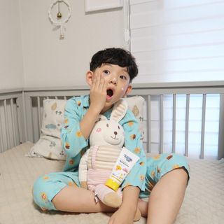 포멀비 키즈 더마베리어 아토 세트(크림 120ml+워시 300ml+스틱밤 18g) — 5점을 준 리뷰어가 2023년 10월 올린 사용 사진