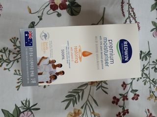 H365 Redwin Premium Moisturiser 레드윈 프리미엄 모이스춰라이저 500ml — 5점을 준 리뷰어가 2021년 4월 올린 사용 사진