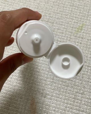 셀프 모이스처라이징 프로텍션 크림 셀프 모이스처라이징 프로텍션크림 — 4.5점을 준 리뷰어가 2022년 4월 올린 사용 사진