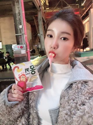 폭신 쫄깃 식감 로맨스, 몽키나나 젤리 8봉지 — 4점을 준 리뷰어가 2021년 2월 올린 사용 사진