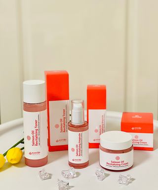 아이앤립 / EYENLIP 아이앤립 연어오일 리바이탈라이징 토너+앰플+크림 3종 세트 — 4점을 준 리뷰어가 2021년 7월 올린 사용 사진