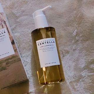스킨1004 [SKIN1004] 마다가스카르 센텔라 라이트 클렌징 오일 200ml — 5점을 준 리뷰어가 2024년 8월 올린 사용 사진