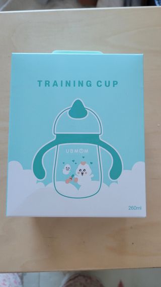 유비맘 트라이탄 코니빨대컵_컬러 랜덤 발송 — 5점을 준 리뷰어가 2021년 3월 올린 사용 사진