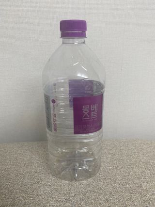 몽베스트 MONTBEST 1L 12입 — 5점을 준 리뷰어가 2022년 2월 올린 사용 사진