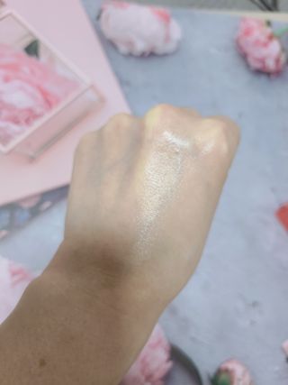 스킨큐어 산다화 카멜리아 안티 링클 멀티밤 — 5점을 준 리뷰어가 2022년 10월 올린 사용 사진
