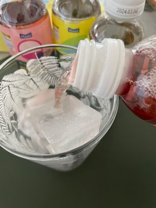 더그레잇티 콤부차 [매일유업] 더그레잇티 44kcal 콤부차 300ml *12개입 (오리지널 6개+베리리치 6개) — 5점을 준 리뷰어가 2023년 7월 올린 사용 사진