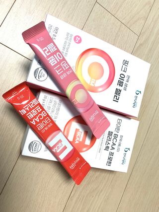 인디닥터 면역 생생 핑크 이뮨 젤리 + 타이탄 BCAA 프로틴 젤리스틱 — 5점을 준 리뷰어가 2022년 8월 올린 사용 사진