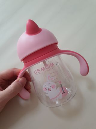 유비맘 트라이탄 코니빨대컵_컬러 랜덤 발송 — 5점을 준 리뷰어가 2021년 1월 올린 사용 사진