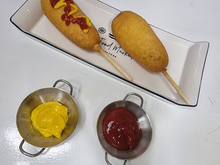 오마뎅 한우핫도그 — 5점을 준 리뷰어가 2021년 5월 올린 사용 사진