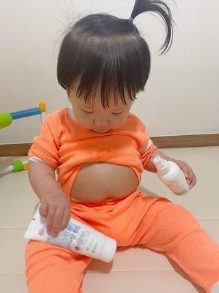mom e 맘이 내추럴 베이비 케어 크림+바디오일 — 3점을 준 리뷰어가 2021년 1월 올린 사용 사진