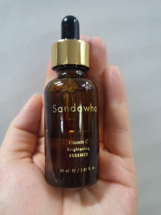 스킨큐어 산다화 비타민c 화이트닝 에센스 30ml — 5점을 준 리뷰어가 2022년 3월 올린 사용 사진