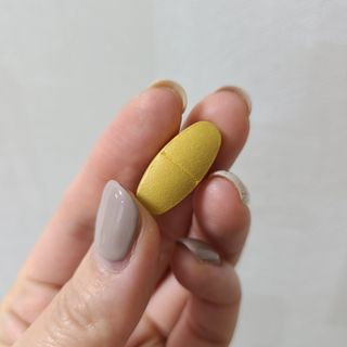 Swisse 스위스 고함량 밀크씨슬 35,000mg 60정 — 5점을 준 리뷰어가 2021년 11월 올린 사용 사진