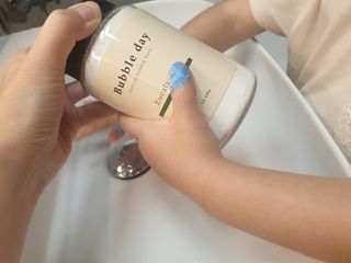 버블데이 아로마/과일 거품 입욕제 — 5점을 준 리뷰어가 2021년 7월 올린 사용 사진