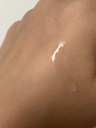 스킨큐어 산다화 비타민c 화이트닝 에센스 30ml — 5점을 준 리뷰어가 2023년 12월 올린 사용 사진