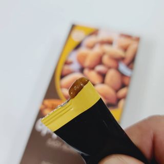 짜먹는 이지견과 짜먹는 이지아몬드, 짜먹는 이지허니피넛, 짜먹는 이지캐슈넛 각 10g X  10포 — 5점을 준 리뷰어가 2021년 2월 올린 사용 사진