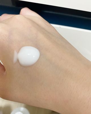 조향사 바디 앤 핸드 로션 화이트 포레스트 — 5점을 준 리뷰어가 2022년 7월 올린 사용 사진