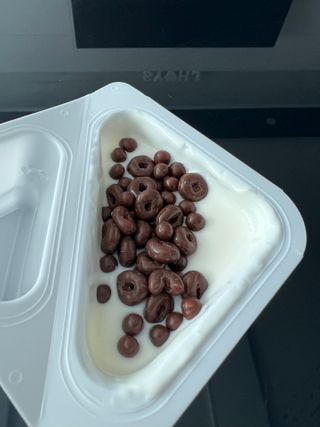 LIVE 매일바이오 토핑요거트 — 5점을 준 리뷰어가 2022년 4월 올린 사용 사진