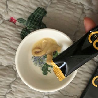 짜먹는 이지견과 짜먹는 이지아몬드, 짜먹는 이지허니피넛, 짜먹는 이지캐슈넛 각 10g X  10포 — 5점을 준 리뷰어가 2021년 2월 올린 사용 사진